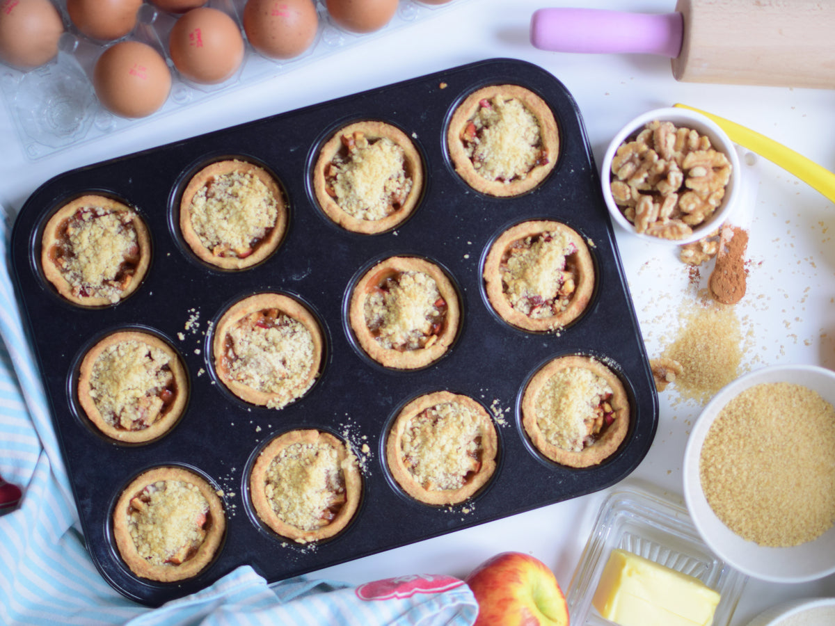 Spiced Apple Crumble pie &ndash; Tala Cooking