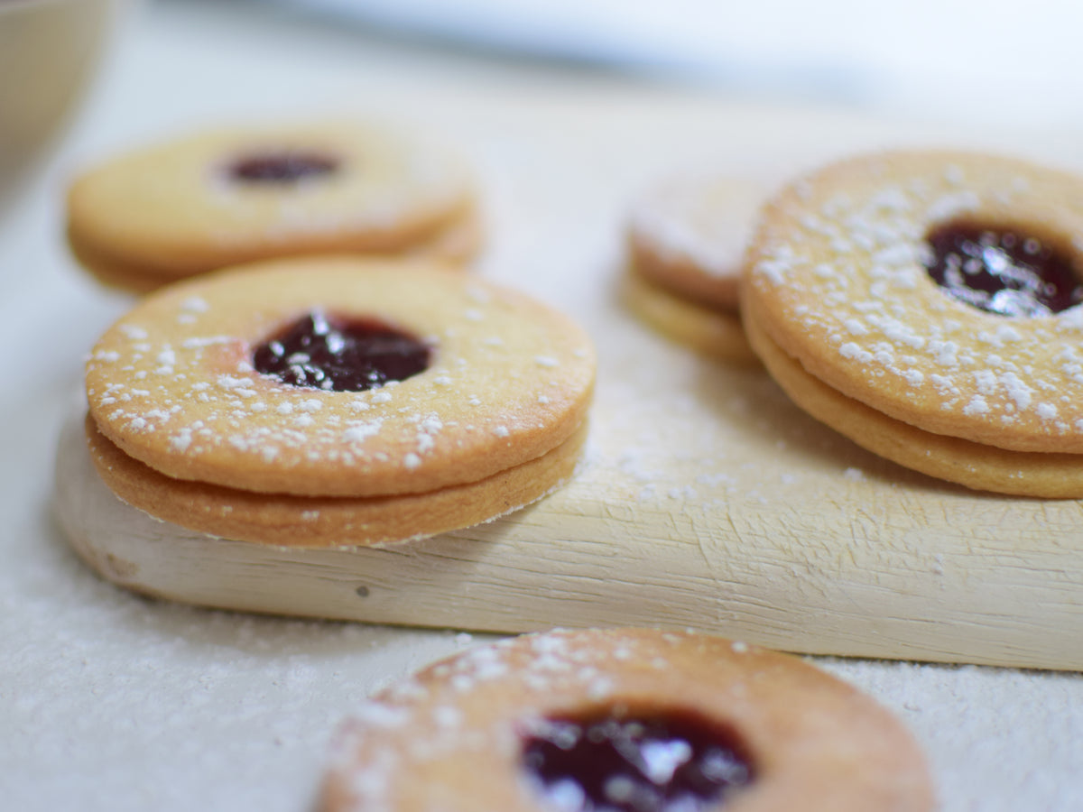 Homemade Jammy Dodgers – Tala Cooking