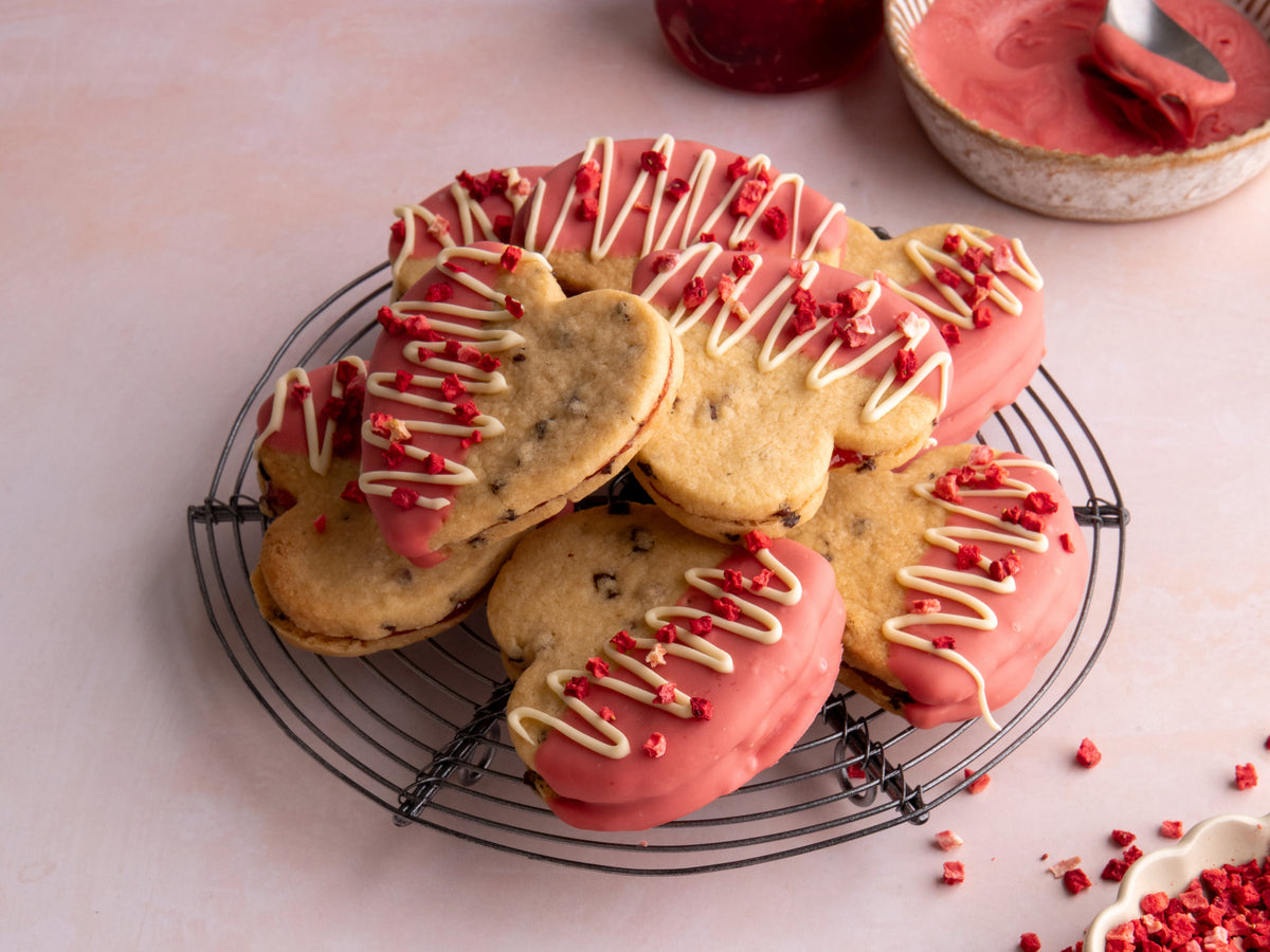 Valentineâ€™s Sandwich Biscuits – Tala Cooking