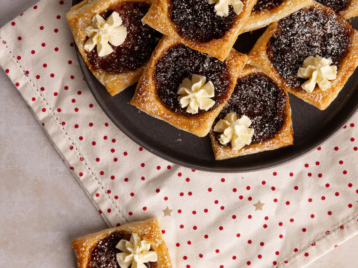 Mince Pie Puff Pastry Squares &ndash; Tala Cooking
